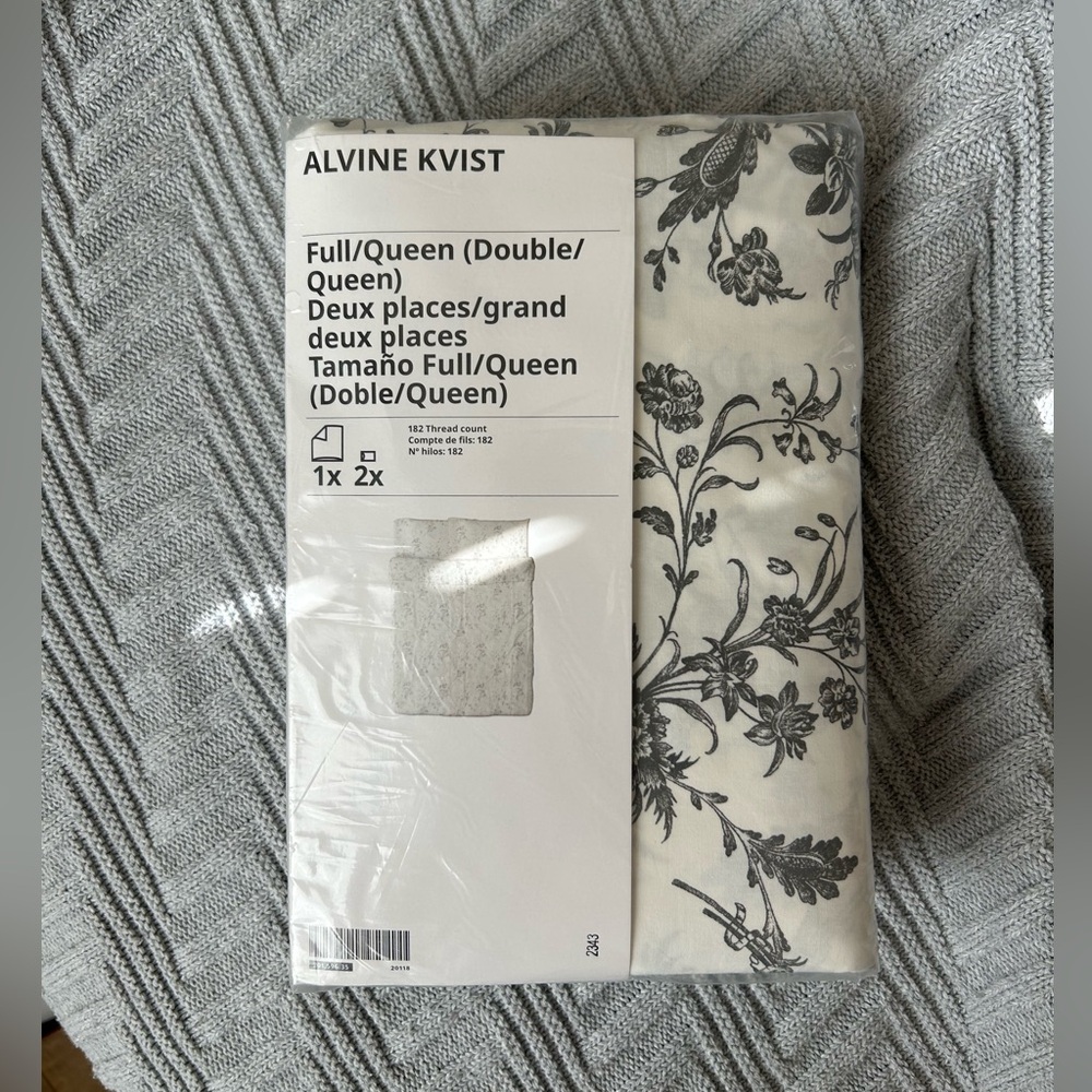 NWOT IKEA full queen/double queen duvet cover alvine kvist